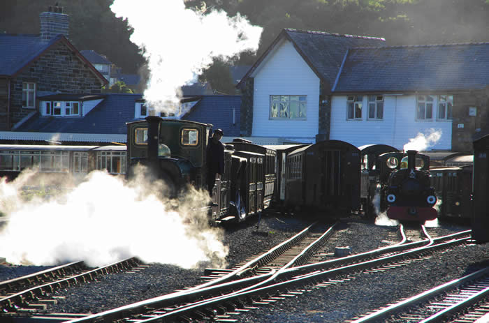 Busy Porthmadog : Hunslet 125 celebration