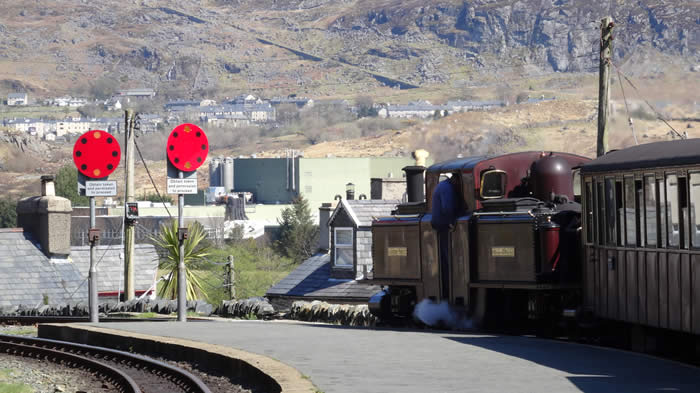Merddin Emrys at Tanygrisiau