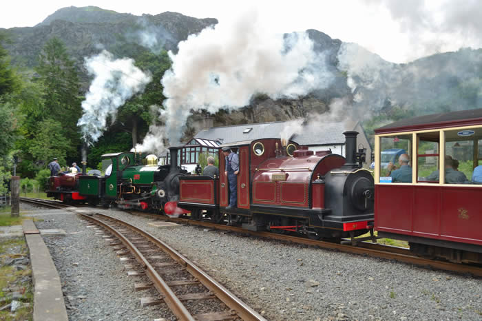 Velinheli, Linda and Prince with the Snowdonia Limited at Tanygrisiau
