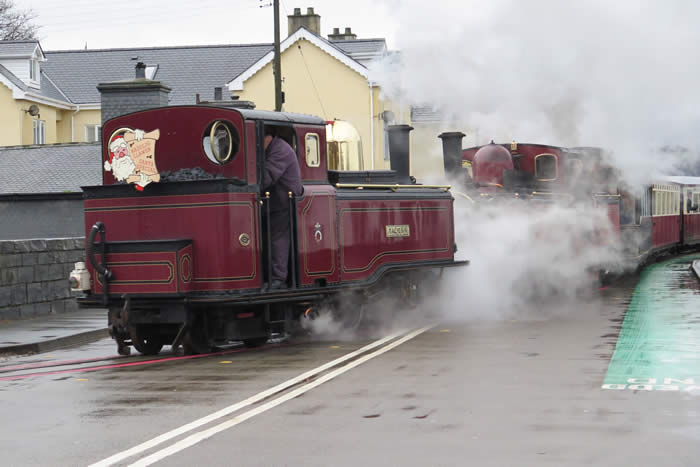 Last Santa train of 2018 crosses Britannia Bridge
