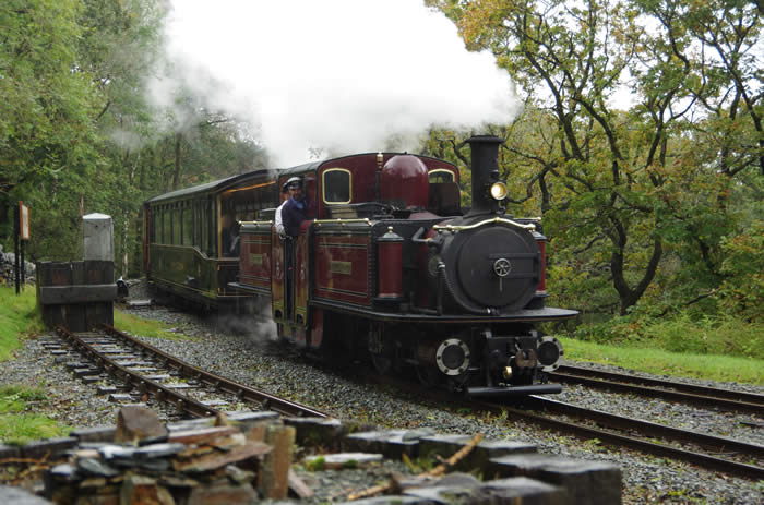 Merddin Emrys at Tanybwlch