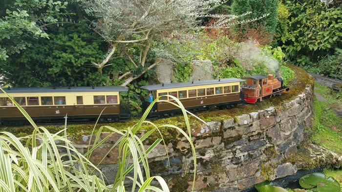 J B Earle attacks the spiral at Rivelin Glen